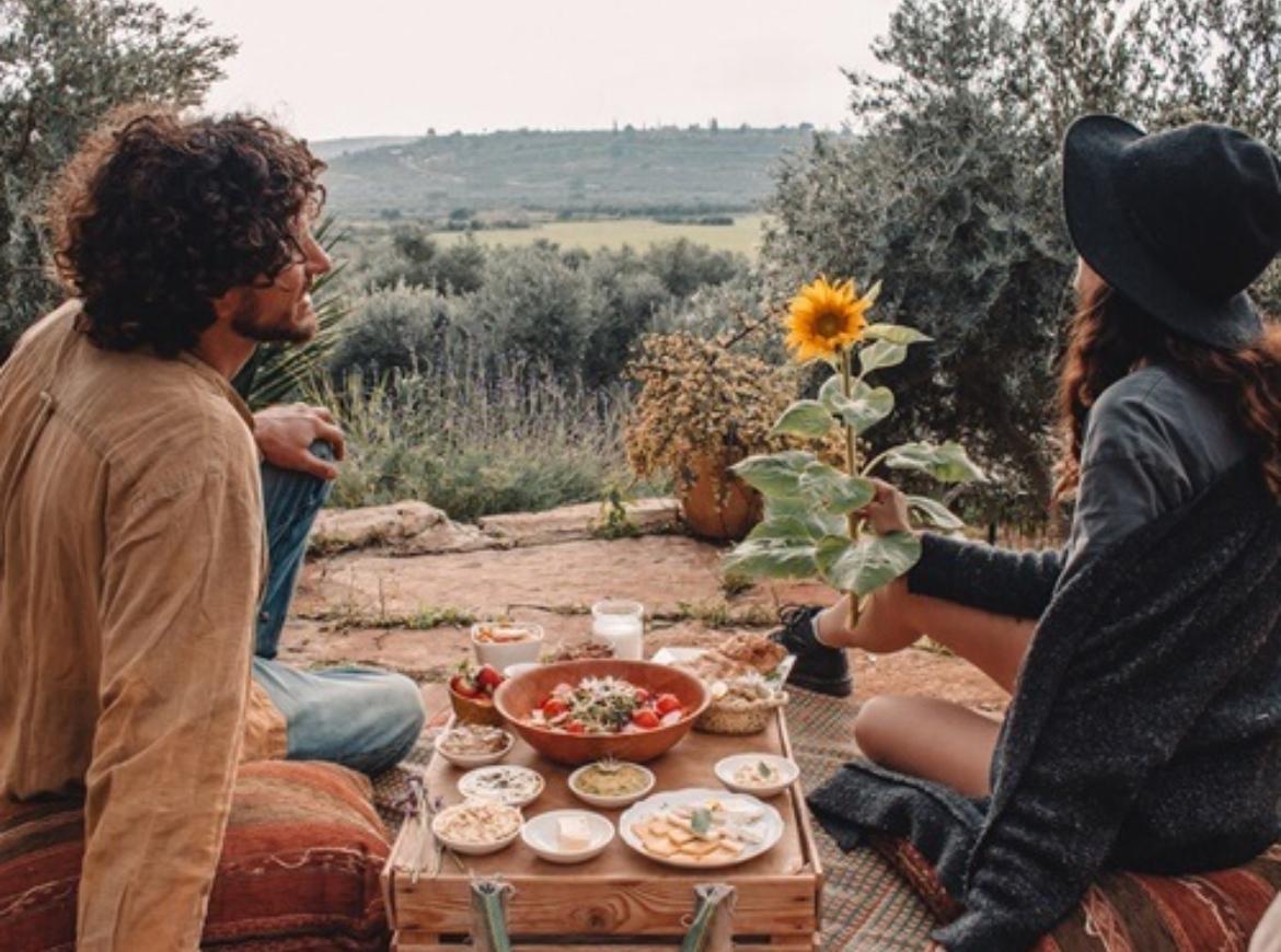 פינת פיקניק עם נוף פתוח של הגליל בסוף המסלול